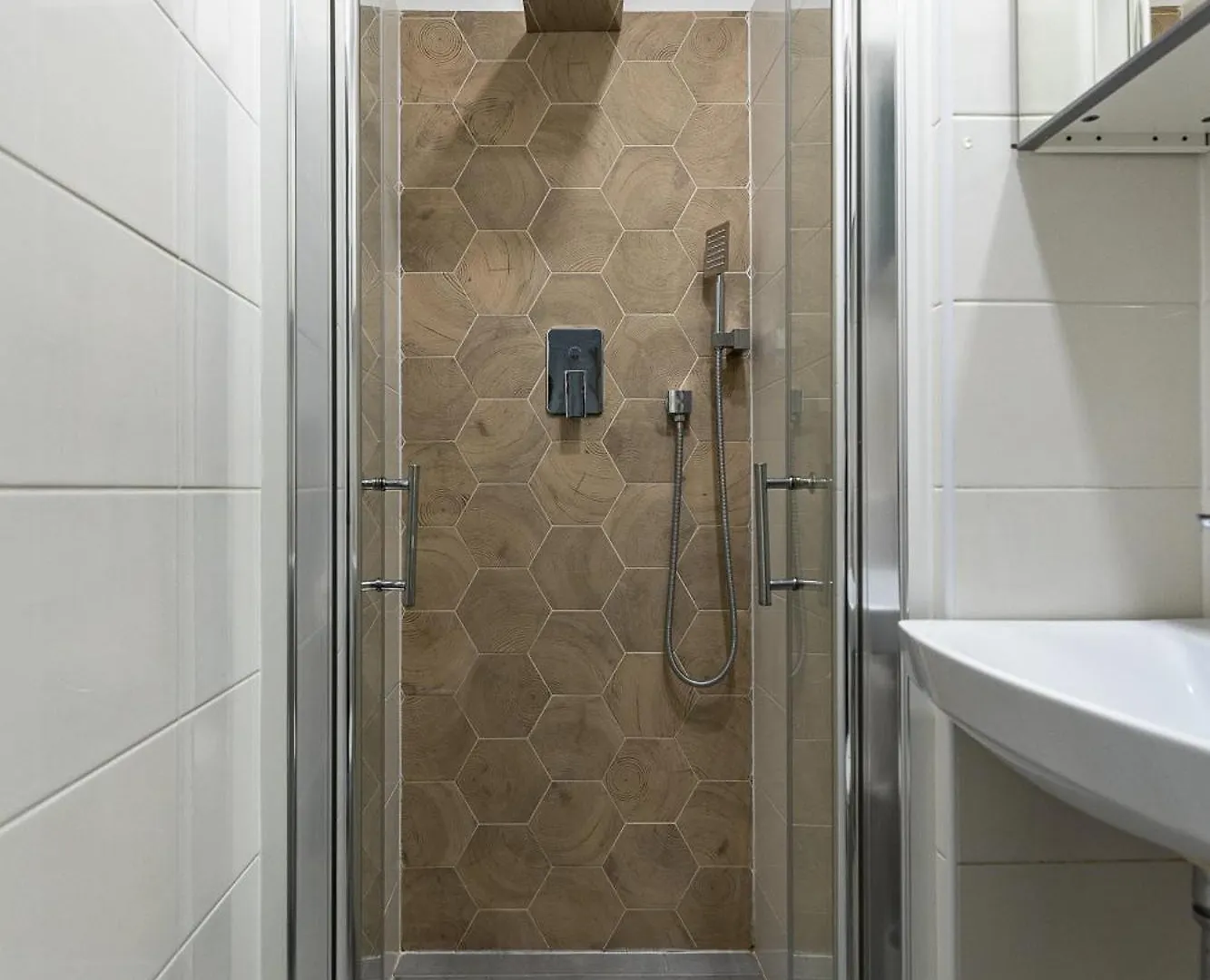 Eighth Wonder Apartment Budapest Hungary