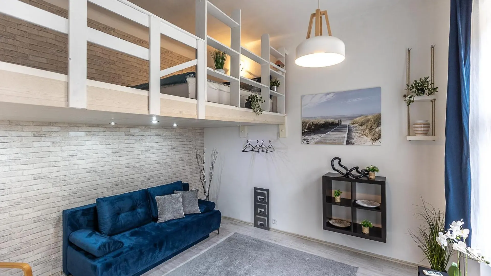 Eighth Wonder Apartment location